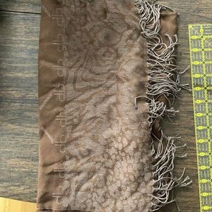 Women’s scarf